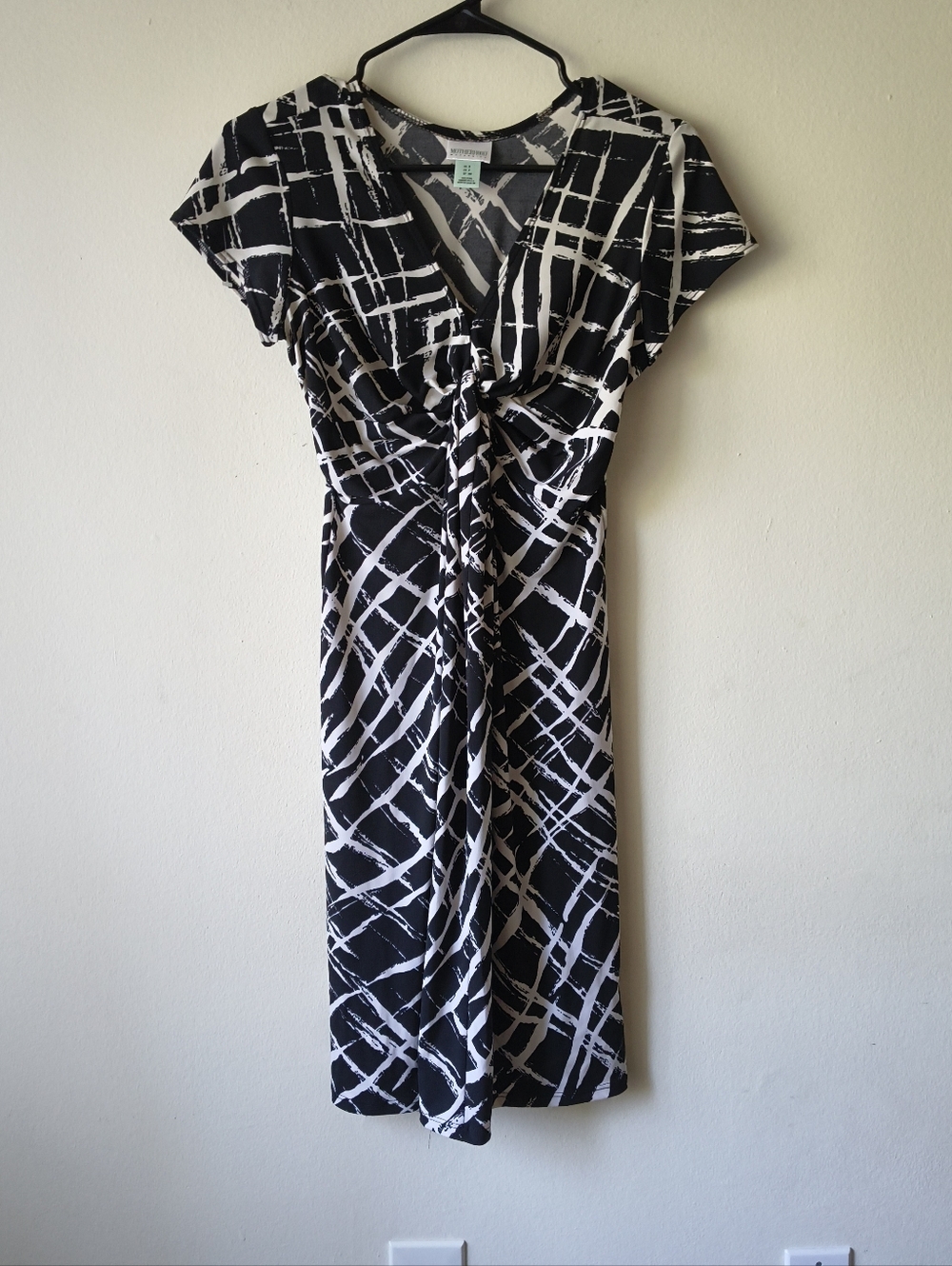 Motherhood Maternity Dress  Black Cream Stretch Comfy Flowy Professional - Picture 2 of 7